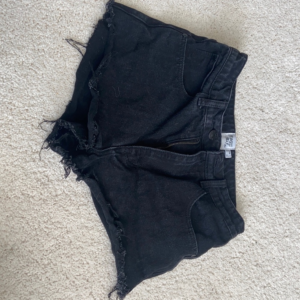 Cutoff shorts